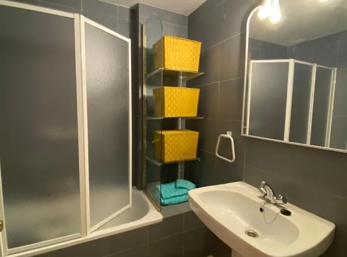 Apartamento Sabinanigo Lägenhet *